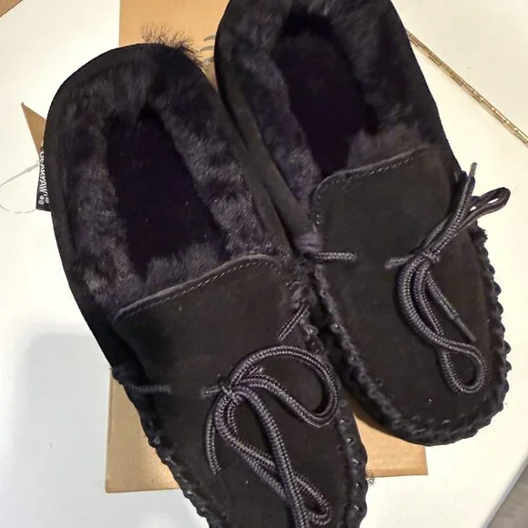 BEARPAW Mindy Genuine Sheepskin Fur Lined Moccasin Black Women's Size 8 NEW [jb] - Picture 5 of 11